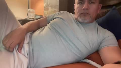 Snapshot of elvecinoequipadote chatting on 05/04/26, 01:23 Peter spidy online show from 05/04/26, 01:23