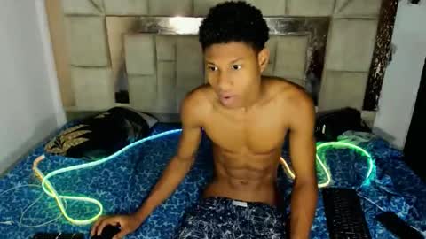 elvergon040 online show from 04/14/26, 06:25