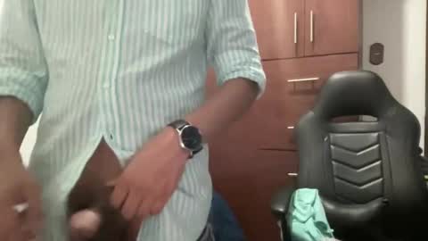 Snapshot of elvergudo0 chatting on 03/08/25, 05:17 Diego online show from 03/08/25, 05:17