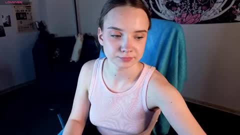 Snapshot of elvienne chatting on 05/21/26, 03:35 Elvienne online show from 05/21/26, 03:35
