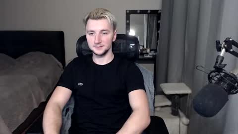 Snapshot of elvin_vaenight chatting on 10/30/25, 06:52 Elvin Vaenight online show from 10/30/25, 06:52