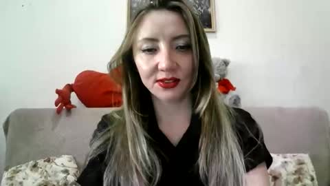 Snapshot of elvinasweet chatting on 09/29/25, 05:34 ElvinaSweet online show from 09/29/25, 05:34