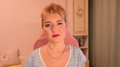 Elvira online show from 11/20/25, 10:59