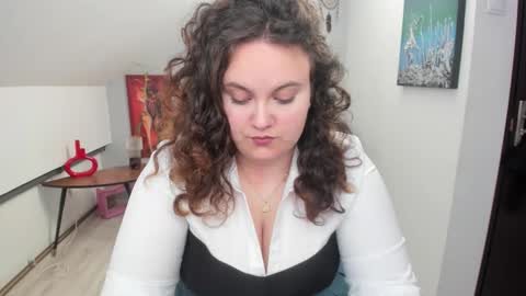 elvirajones online show from 02/23/26, 11:51