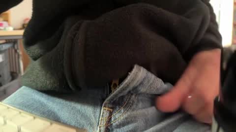 Elvis online show from 12/21/24, 09:04