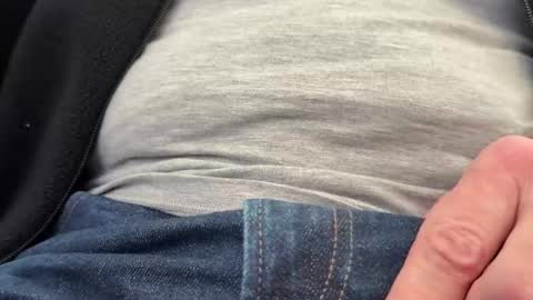 Elvis online show from 12/14/25, 08:57