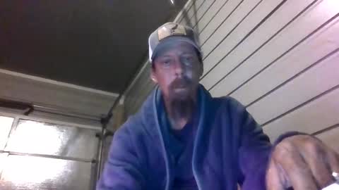 Snapshot of elwooood7 chatting on 04/05/26, 11:29 elwooood7 online show from 04/05/26, 11:29