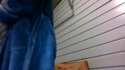 Snapshot of elwooood7 chatting on 04/18/26, 11:47 elwooood7 online show from 04/18/26, 11:47