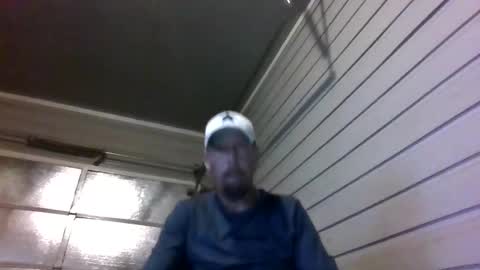 Snapshot of elwooood7 chatting on 05/02/26, 12:32 elwooood7 online show from 05/02/26, 12:32