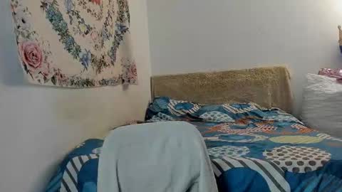 Snapshot of ely_slim chatting on 10/26/25, 01:44 Elizabeth online show from 10/26/25, 01:44