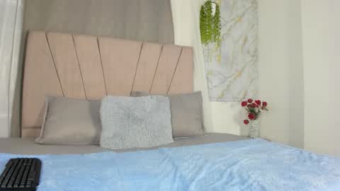 Snapshot of ely_soul chatting on 03/17/26, 01:32 Ely online show from 03/17/26, 01:32