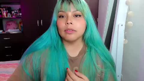 Snapshot of elymoon chatting on 03/11/25, 12:00 Ely online show from 03/11/25, 12:00