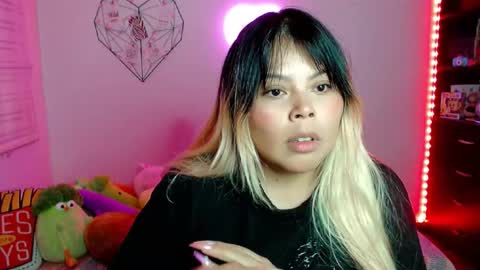 Snapshot of elymoon chatting on 03/12/26, 11:11 Ely online show from 03/12/26, 11:11