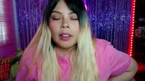 Snapshot of elymoon chatting on 03/20/26, 10:47 Ely online show from 03/20/26, 10:47