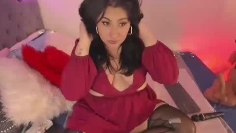 Snapshot of elyross_ chatting on 11/24/25, 12:43 Ross online show from 11/24/25, 12:43