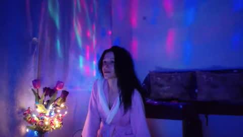 Elisa online show from 02/26/25, 08:44