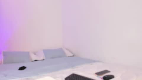 Snapshot of elza_fuentes01 chatting on 02/12/26, 08:15 Michelle online show from 02/12/26, 08:15