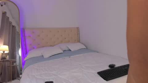 Snapshot of elza_fuentes01 chatting on 03/26/26, 07:19 Michelle online show from 03/26/26, 07:19