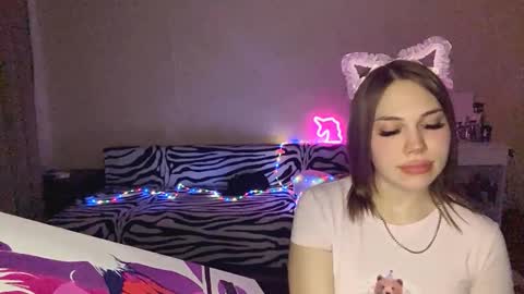 Snapshot of elzabagwell chatting on 03/09/26, 03:49 Monica online show from 03/09/26, 03:49