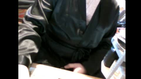 Snapshot of em_79 chatting on 04/02/26, 09:18 Em online show from 04/02/26, 09:18