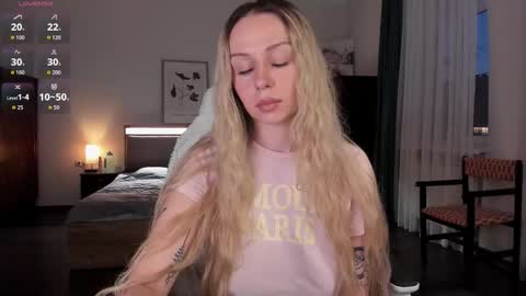 Emilie online show from 10/19/25, 02:40