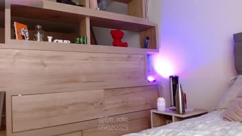 Emilia  online show from 02/06/25, 05:19