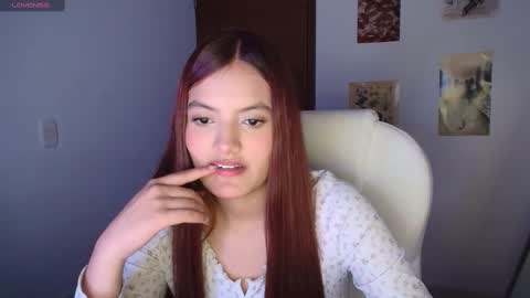 Snapshot of ema__rose chatting on 09/14/25, 01:49 Ema online show from 09/14/25, 01:49