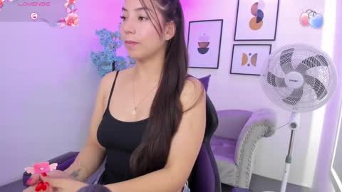 Ema louisx  online show from 02/08/25, 04:57