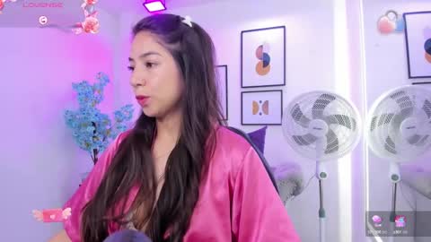 Ema louisx  online show from 02/12/25, 12:44