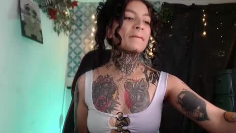 ema_ploxx online show from 09/25/25, 02:48