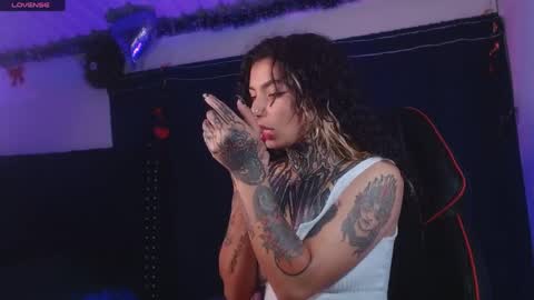 ema_ploxx online show from 03/19/26, 02:59