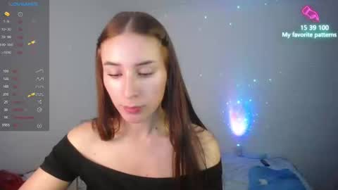 Snapshot of emaa_martins chatting on 12/23/24, 11:39 Emaa online show from 12/23/24, 11:39