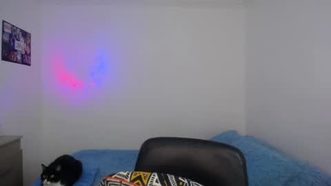 Snapshot of emaa_martins chatting on 03/12/25, 08:10 Emaa online show from 03/12/25, 08:10