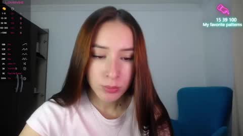 Snapshot of emaa_martins chatting on 09/17/25, 10:44 Emaa online show from 09/17/25, 10:44