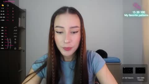 Snapshot of emaa_martins chatting on 11/11/25, 07:03 Emaa online show from 11/11/25, 07:03