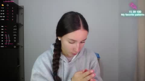 Snapshot of emaa_martins chatting on 11/12/25, 09:36 Emaa online show from 11/12/25, 09:36