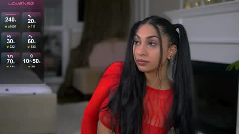 Snapshot of emahallee chatting on 10/30/25, 04:14 Ema online show from 10/30/25, 04:14