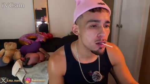 Snapshot of emanuell___ chatting on 03/16/26, 12:17 emanuell___ online show from 03/16/26, 12:17