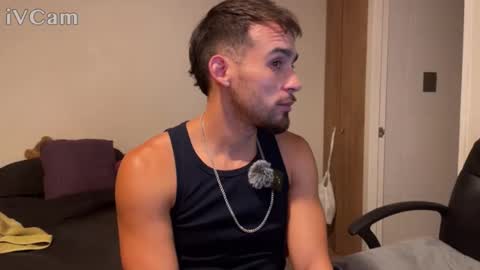 Snapshot of emanuell___ chatting on 03/25/26, 11:44 emanuell___ online show from 03/25/26, 11:44