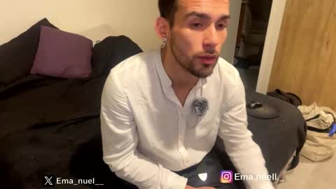 Snapshot of emanuell___ chatting on 04/12/26, 08:30 emanuell___ online show from 04/12/26, 08:30