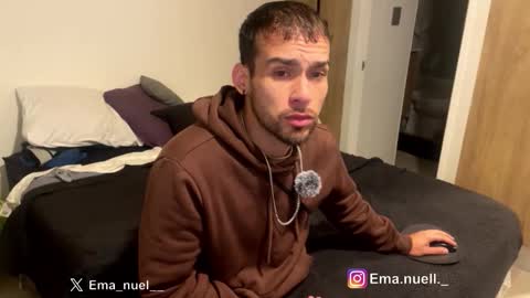 Snapshot of emanuell___ chatting on 04/13/26, 01:33 emanuell___ online show from 04/13/26, 01:33