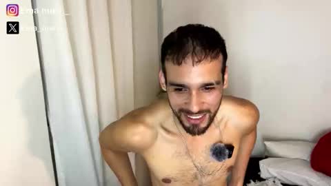 Snapshot of emanuell___ chatting on 04/21/26, 02:51 emanuell___ online show from 04/21/26, 02:51