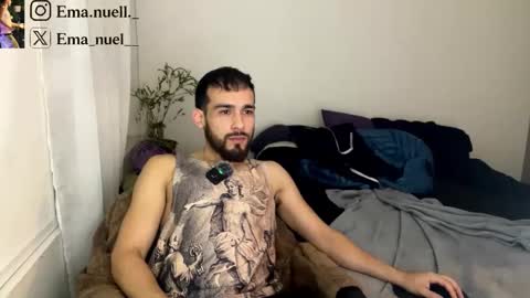 Snapshot of emanuell___ chatting on 05/14/26, 11:33 emanuell___ online show from 05/14/26, 11:33
