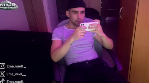 Snapshot of emanuell___ chatting on 07/30/26, 10:53 emanuell___ online show from 07/30/26, 10:53