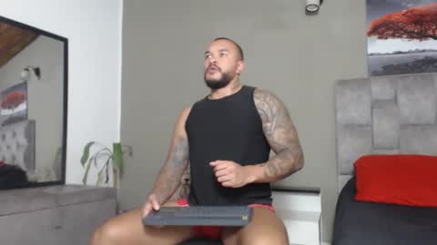 Snapshot of emanuelspencer chatting on 11/26/25, 03:57 emanuelspencer online show from 11/26/25, 03:57