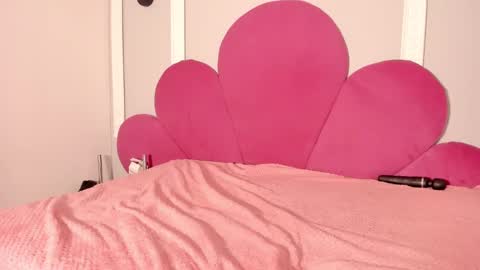 Ana  online show from 12/16/24, 07:54