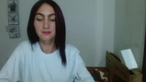 ember57607 online show from 02/03/25, 11:47