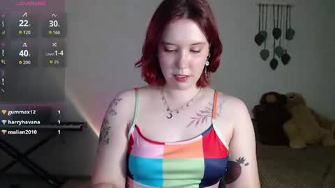 Snapshot of ember_lune chatting on 07/13/26, 07:55 Ember online show from 07/13/26, 07:55