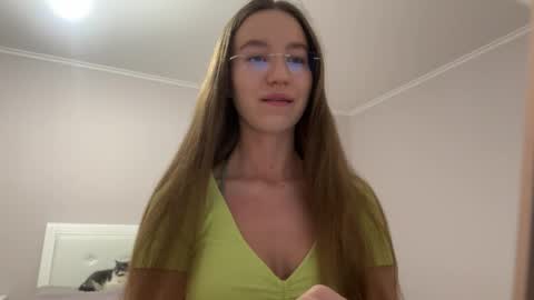 Alina online show from 05/06/26, 06:13