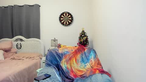 Ember Pheonixxx online show from 12/31/24, 04:16